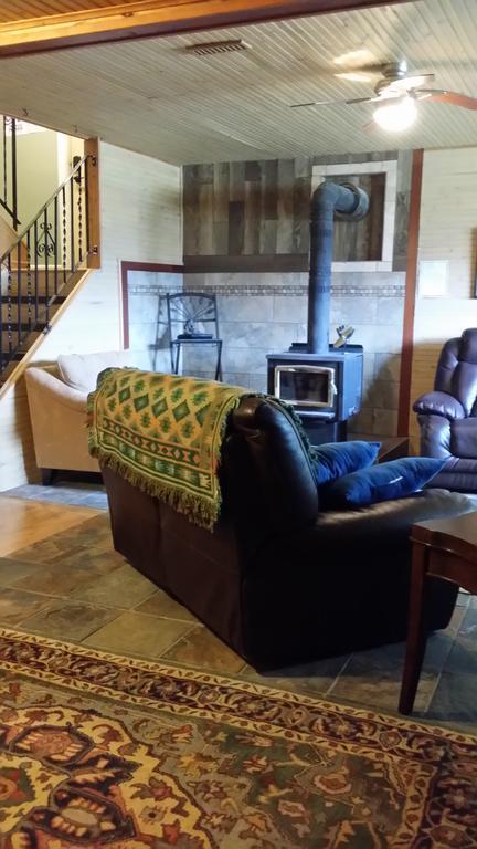 Eileen'S Bed & Breakfast/Guest House Hay River Eksteriør billede