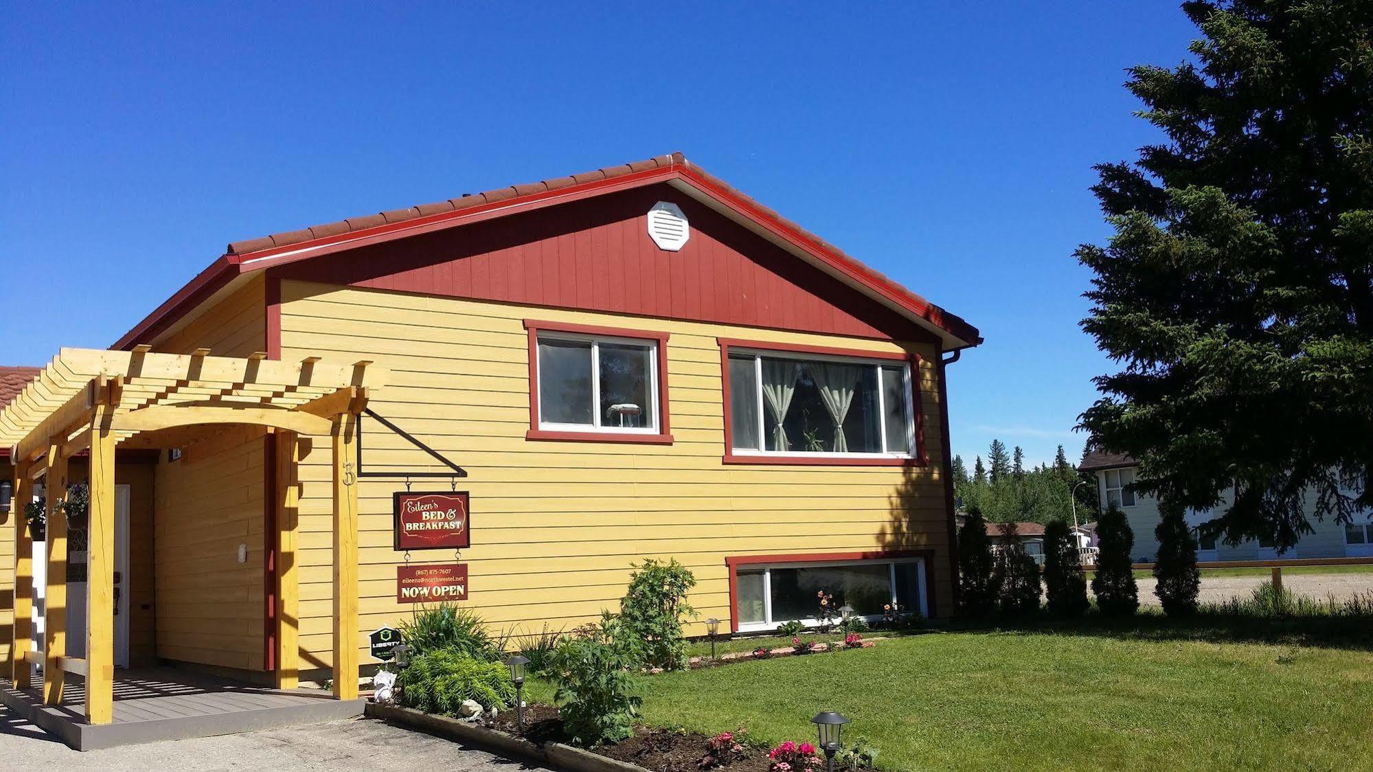 Eileen'S Bed & Breakfast/Guest House Hay River Eksteriør billede